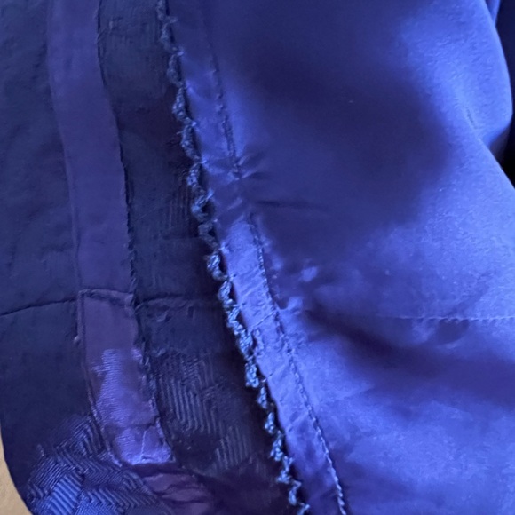 Beautiful Textured HD in Paris Dress - Picture 4 of 10